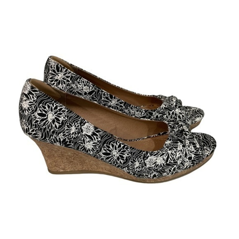 Dexflex Comfort Black and White Wedge Shoes